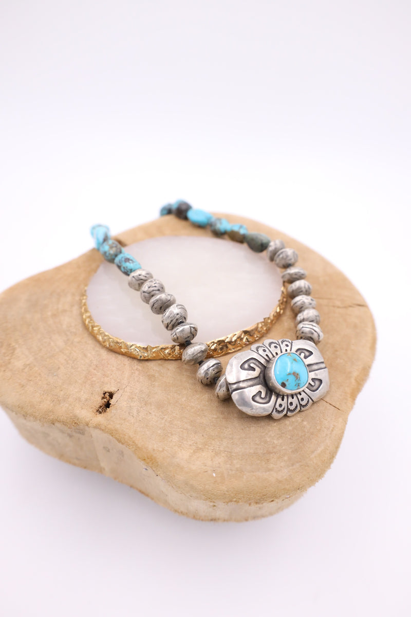 LOVE TOKENS SPIDER VEIN TURQUOISE CONCHO NECKLACE