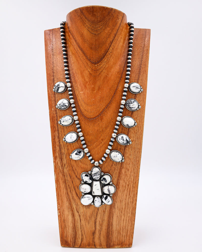 WHITE BUFFALO WITH NAVAJO PEARLS EARRING AND NECKLACE SET