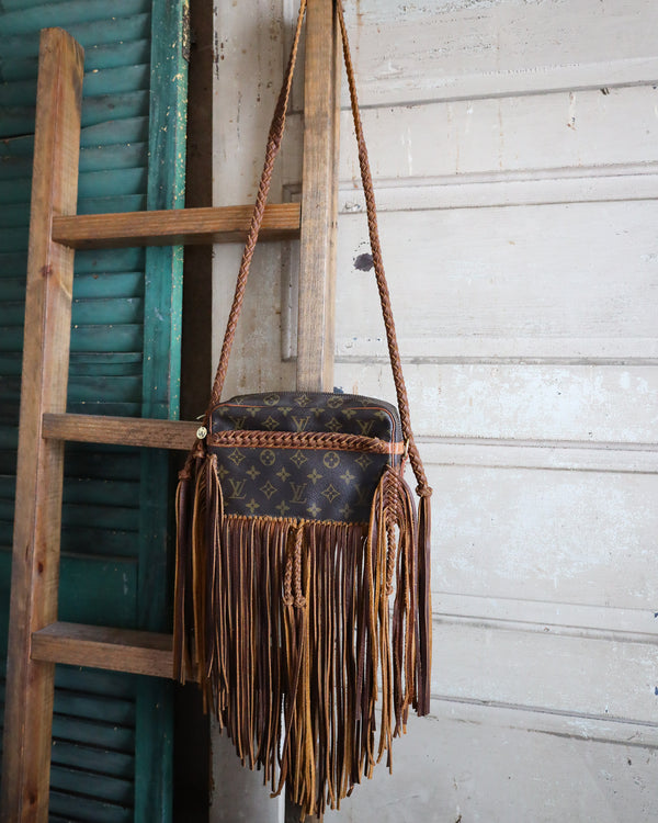 LEATHER AND VODKA COMPIEGNE 23 FRINGE CAMEL BAG