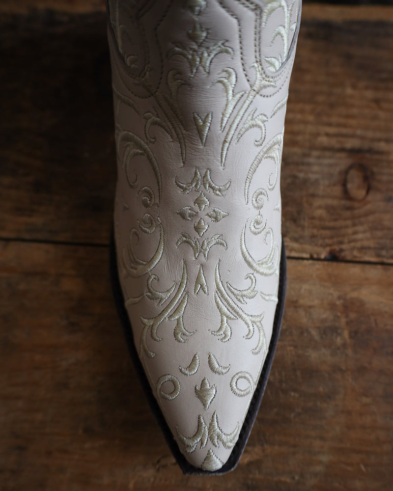 CABORCA SILVER GRETA MISSOURI BONE BOOT