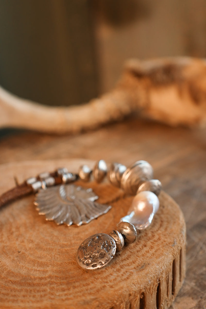 LOVE TOKENS STERLING SILVER HAMMERED BEADS, PEARL AND CHIEF HEAD WITH LEATHER BRACELET 