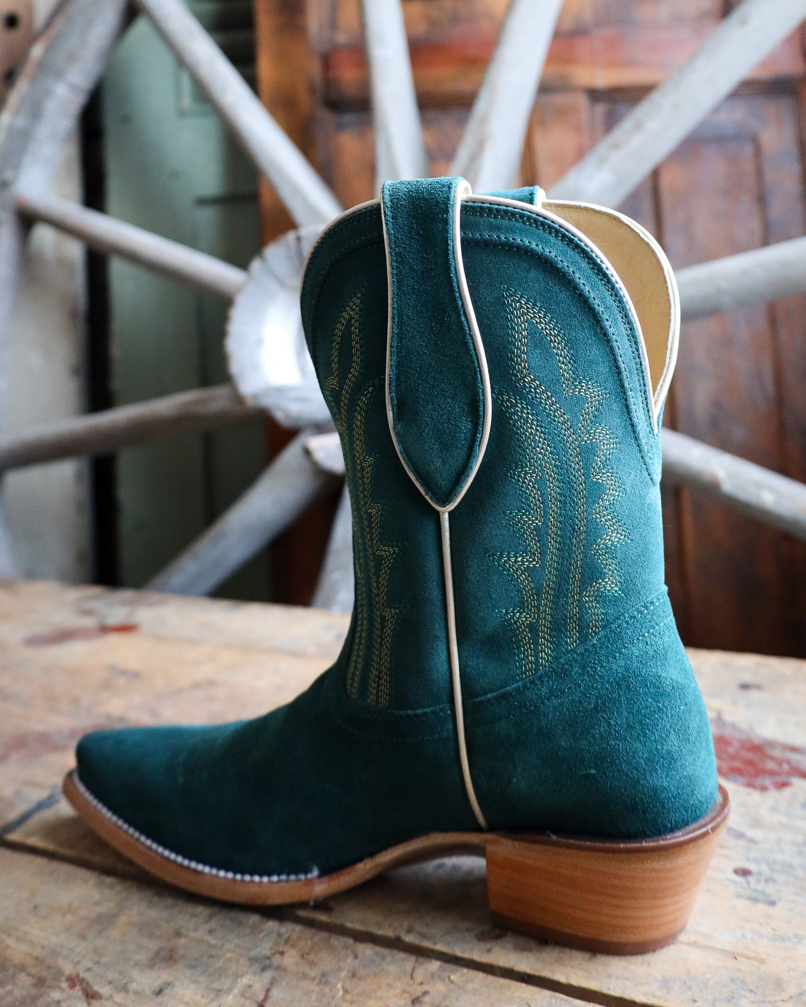 Tony Lama Women's Lea Suede 9