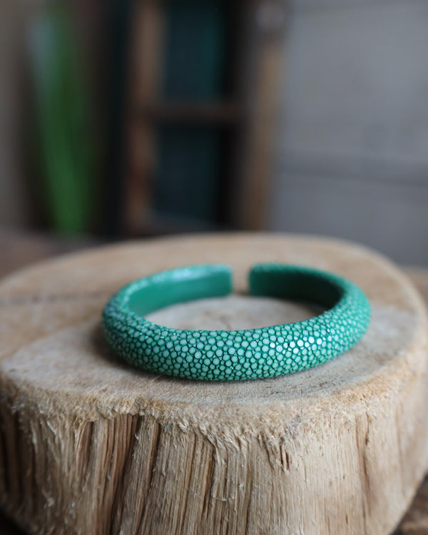 10mm STINGRAY DOME CUFF- GREEN