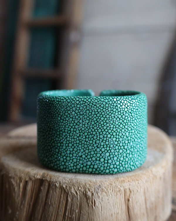 40mm STINGRAY FLAT CUFF- GREEN