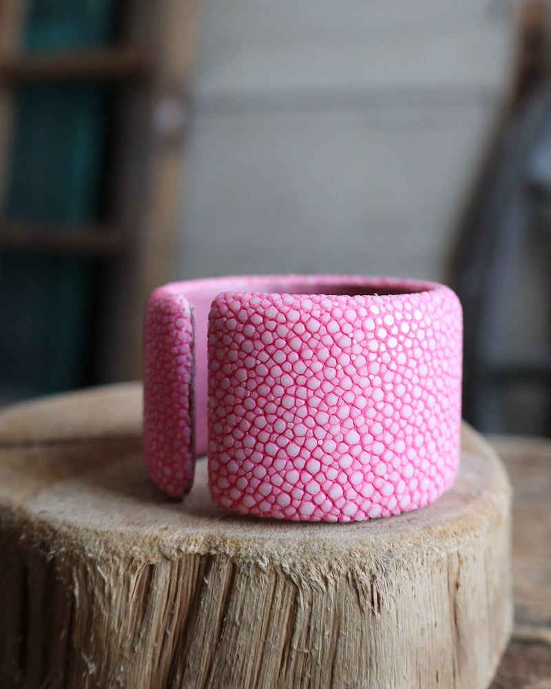 40mm STINGRAY FLAT CUFF- PINK