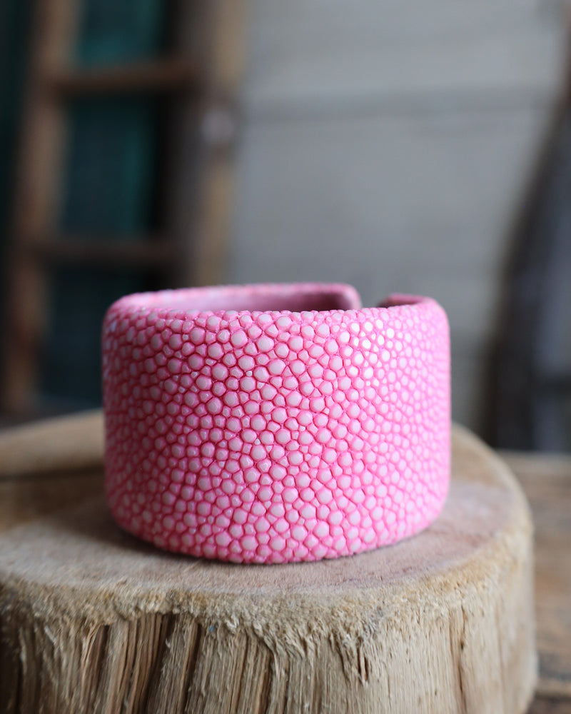 40mm STINGRAY FLAT CUFF- PINK