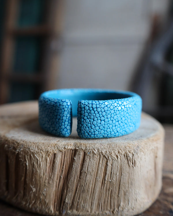 20mm STINGRAY FLAT CUFF- TURQUOISE