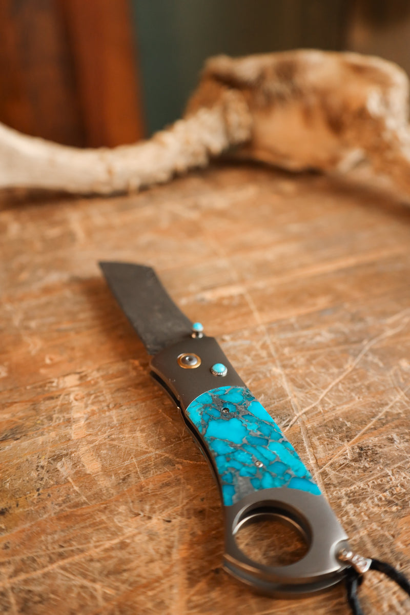 WILLIAM HENRY KINGMAN TITANIUM CIGAR CUTTER WITH KINGMAN TURQUOISE AND DAMASCUS BLADE