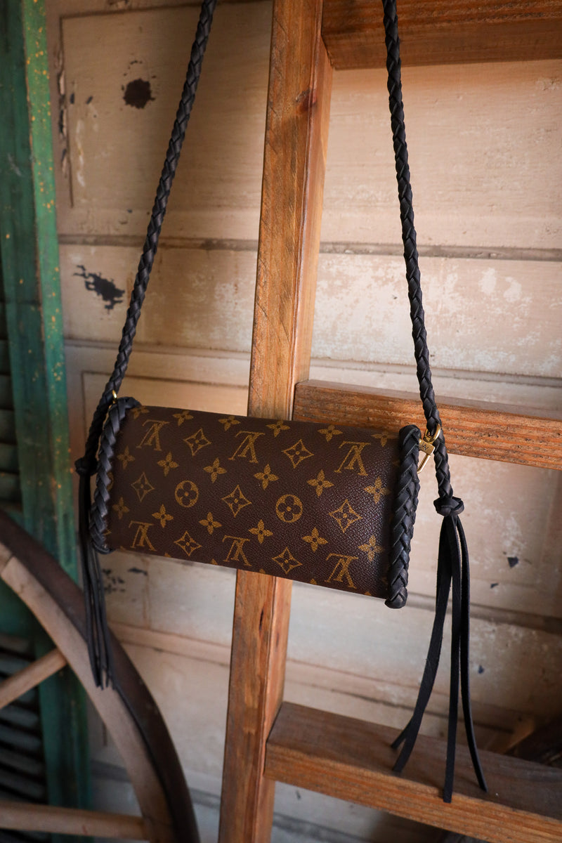 Leather and Vodka x Richard Schmidt Twin Pochette Noir Longhorn Concho Handbag 