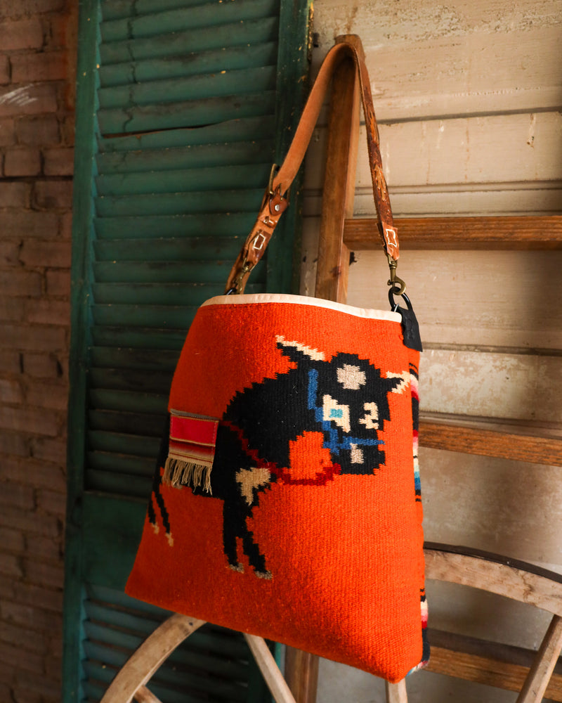 Totem Vintage Donkey Tote