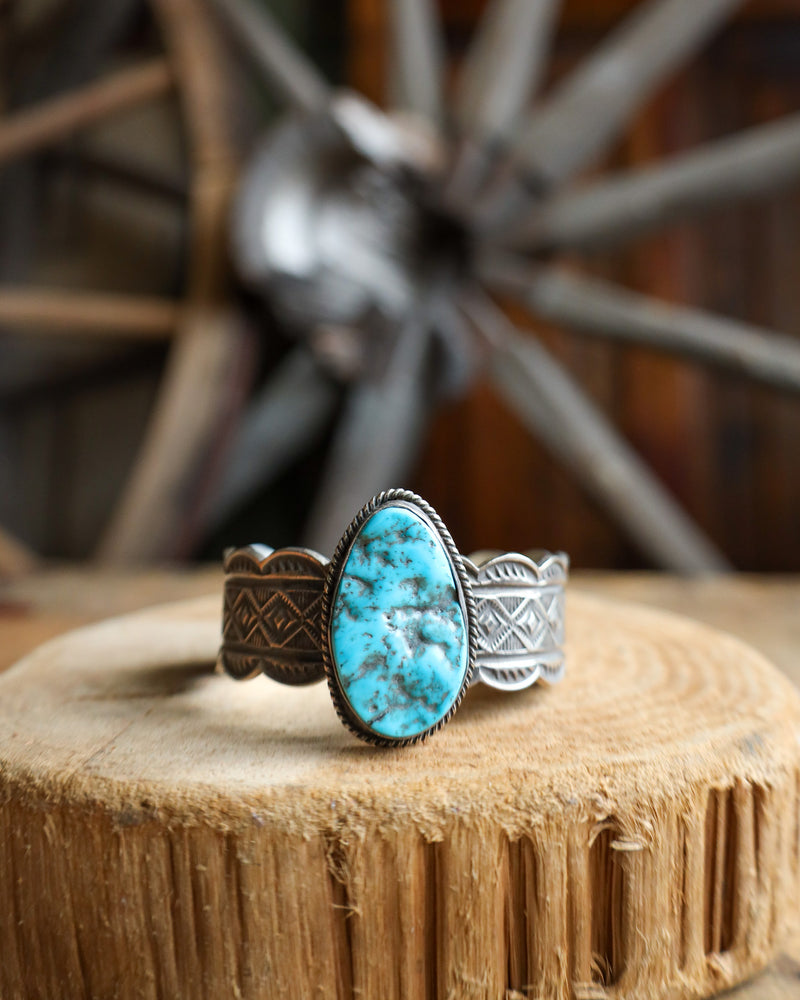 Large Turquoise Nugget With Scallop Band Cuff 