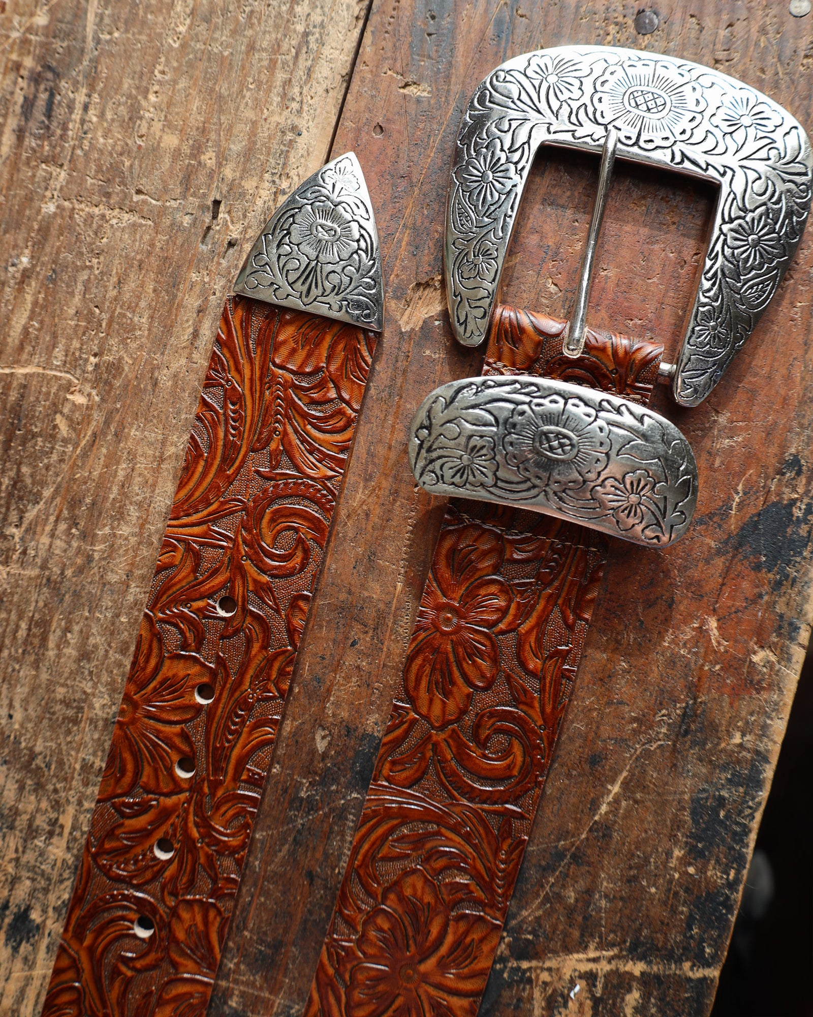 STREETS AHEAD BIG BUCKLE BELT- COGNAC – Maverick Fine  display picture 3