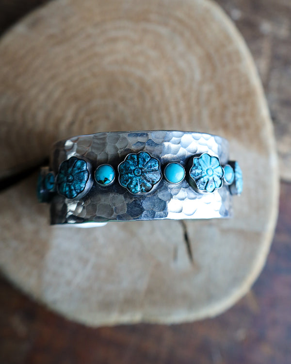 RICHARD SCHMIDT 5 TURQUOISE FLOWERS AND 6 ROUNDS CUFF