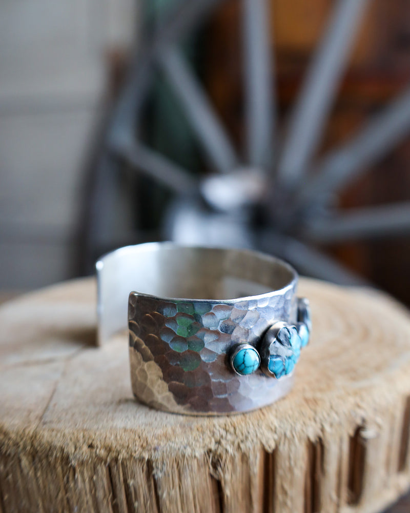 RICHARD SCHMIDT 5 TURQUOISE FLOWERS AND 6 ROUNDS CUFF