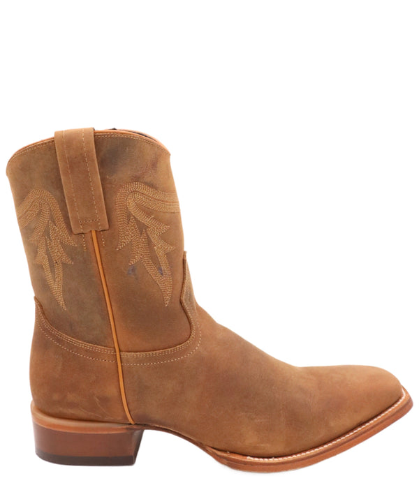 Men's short boot with zip up feature on the inside shaft, narrow square toe and smooth calf leather 