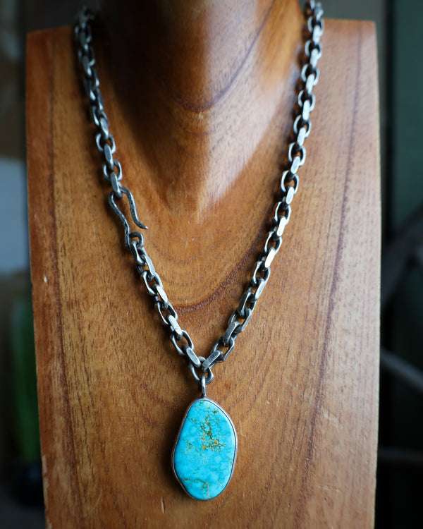 LOVE TOKENS 22" LARGE TURQUOISE DROP NECKLACE