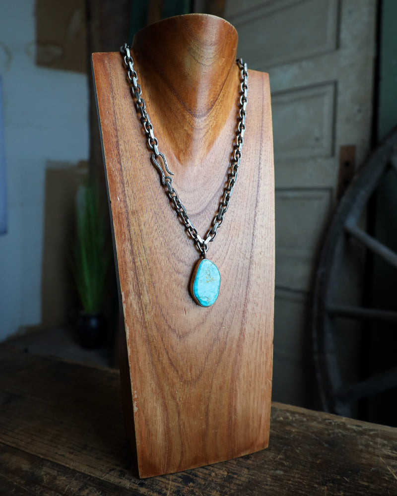 LOVE TOKENS 22" LARGE TURQUOISE DROP NECKLACE