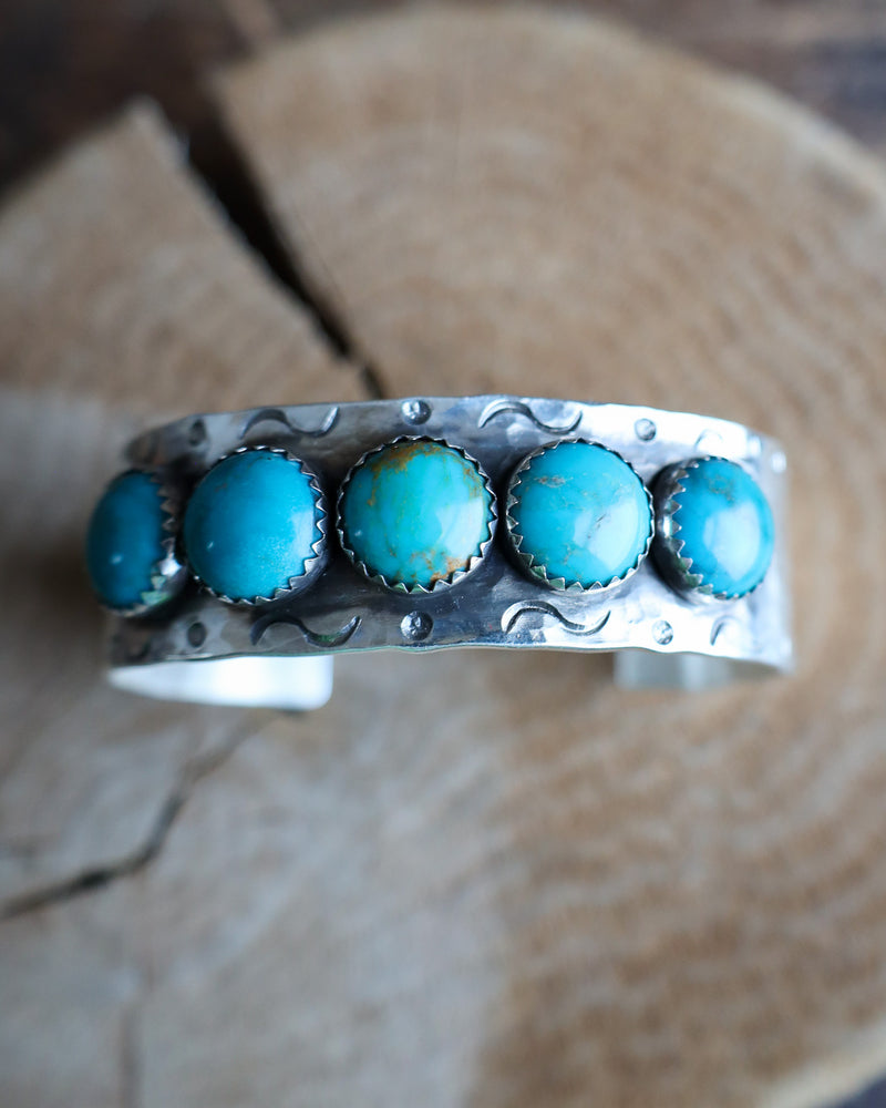 RICHARD SCHMIDT 5 TURQUOISE ROUNDS 3/4" CUFF