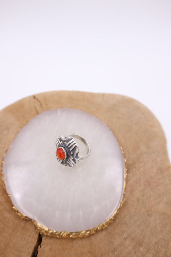 RED SPINY OYSTER ZIA SYMBOL RING