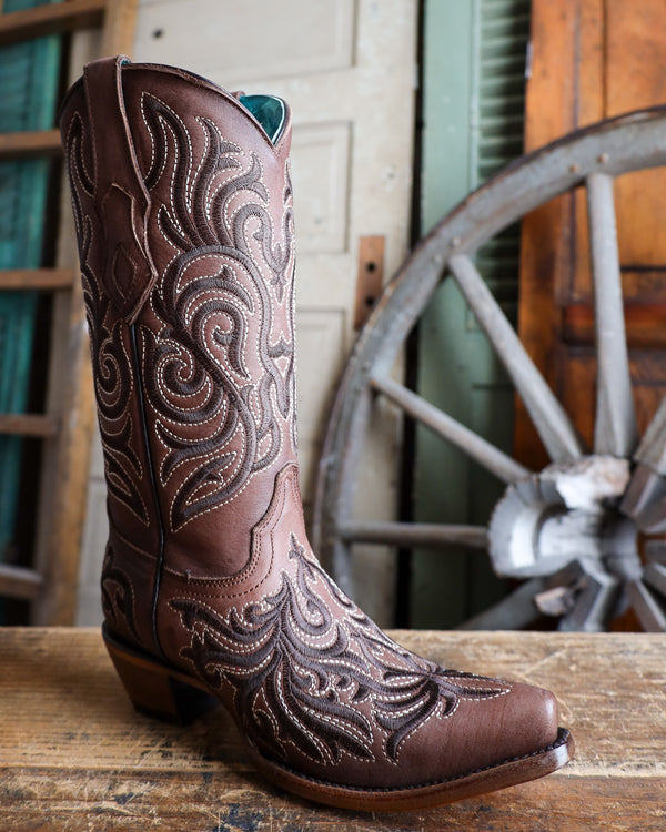 Corral Women's Embroidered Snip Toe Cowboy Boots