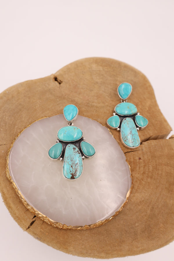 5 TURQUOISE CLUSTER POST EARRING.