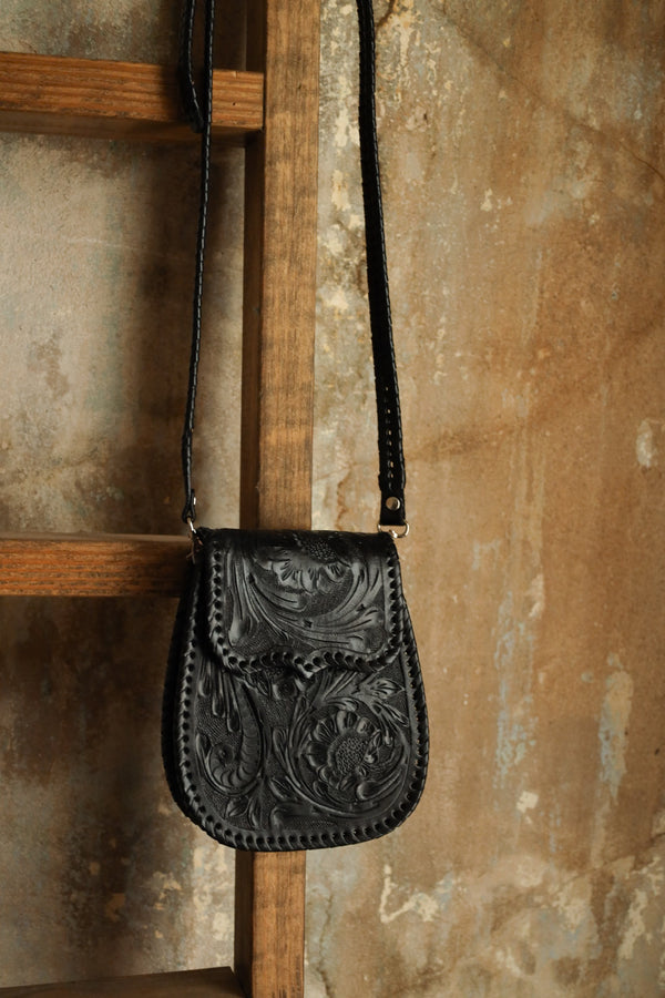 QUE CHULA CHIQUITA PURSE- BLACK