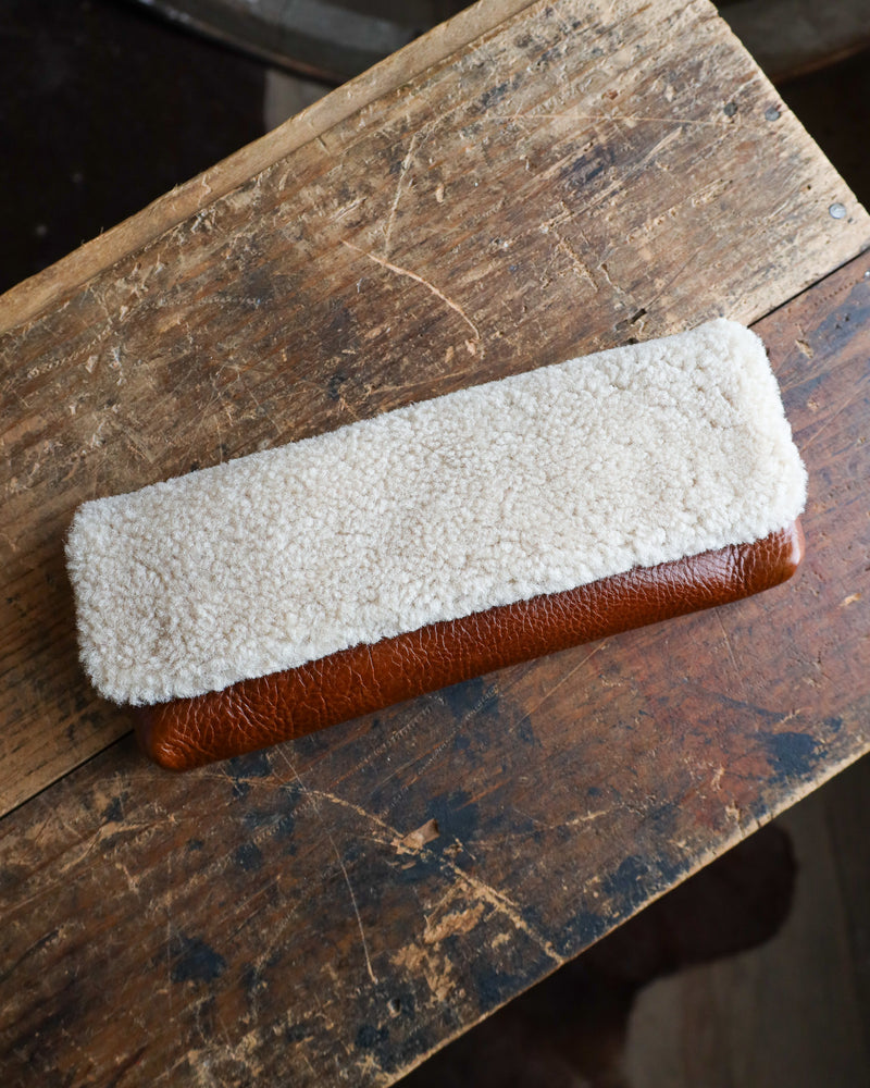 KIM WHITE BAGUETTE SHEARLING CLUTCH- BROWN