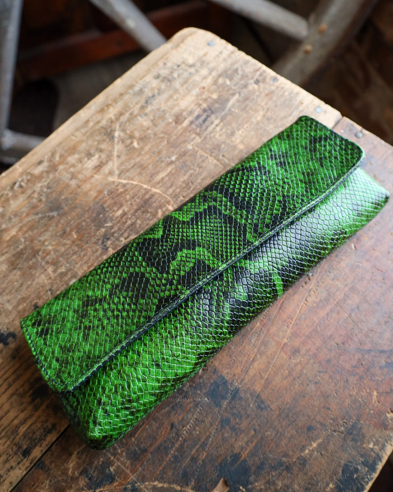 KIM WHITE BAGUETTE LEATHER CLUTCH- GREEN SNAKE 