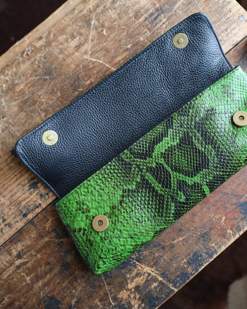 KIM WHITE BAGUETTE LEATHER CLUTCH- GREEN SNAKE 