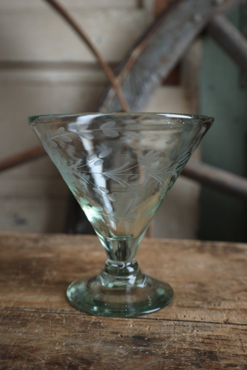 Rose Ann Hall Condessa Postre Glass- Clear 