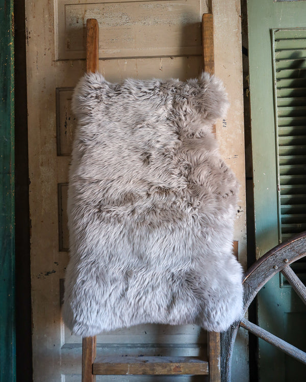 Wild Kiwi Australian Sheepskin Rug- Silver Birch