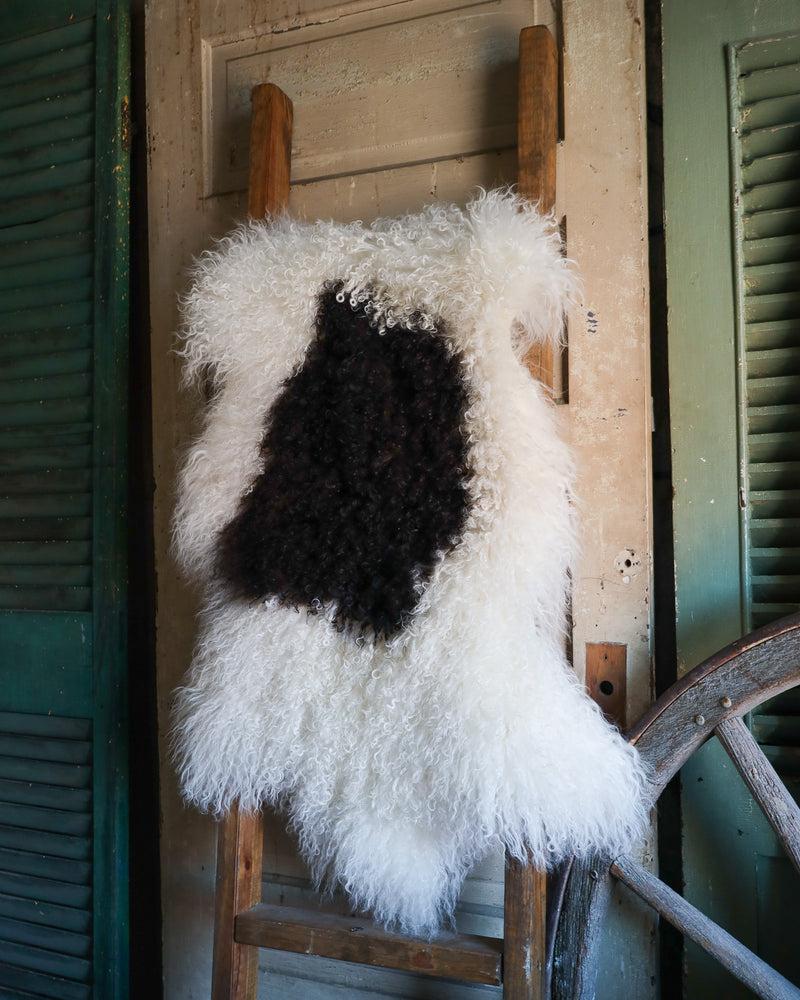 TIBETAN LAMB NATURAL HIDE