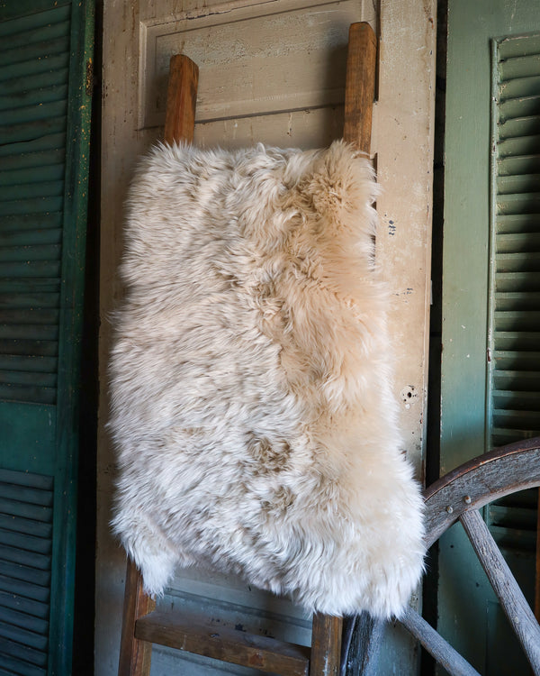 Wild Kiwi Australian Sheepskin Rug- Cream