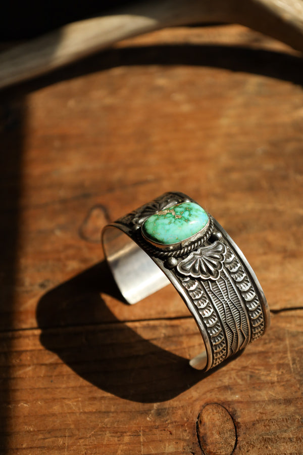 GREEN TURQUOISE ORNATE BAND CUFF