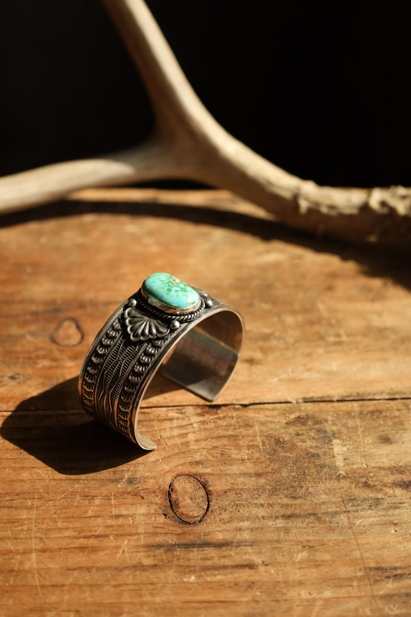 GREEN TURQUOISE ORNATE BAND CUFF