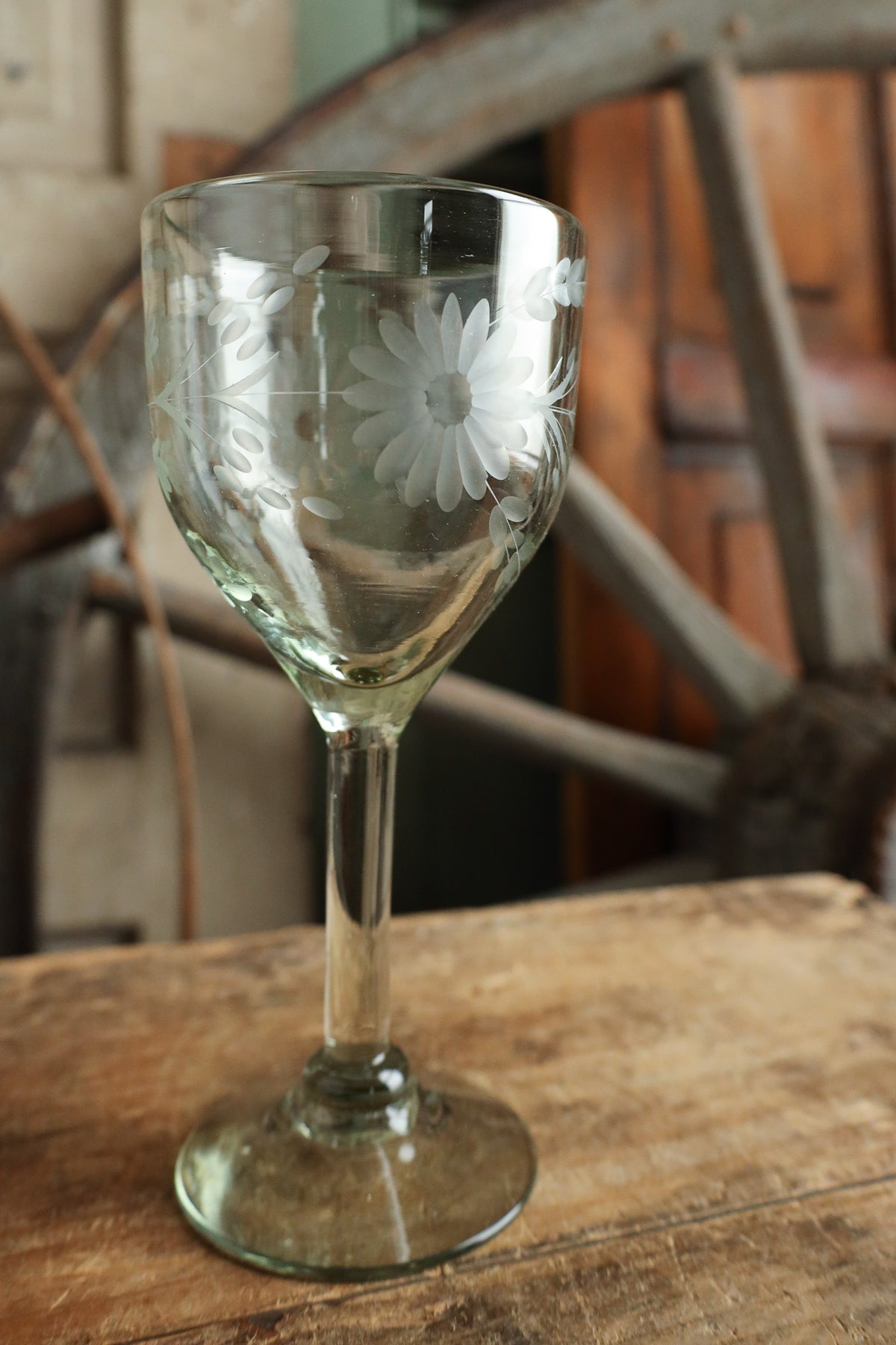 Rose Ann Hall Condessa Wine Glass- Clear – Maverick Fine Western Wear