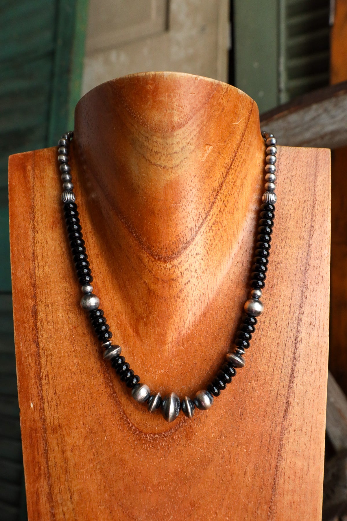 8MM Onyx Sterling Silver Navajo Pearl 15MM Saucer Necklace