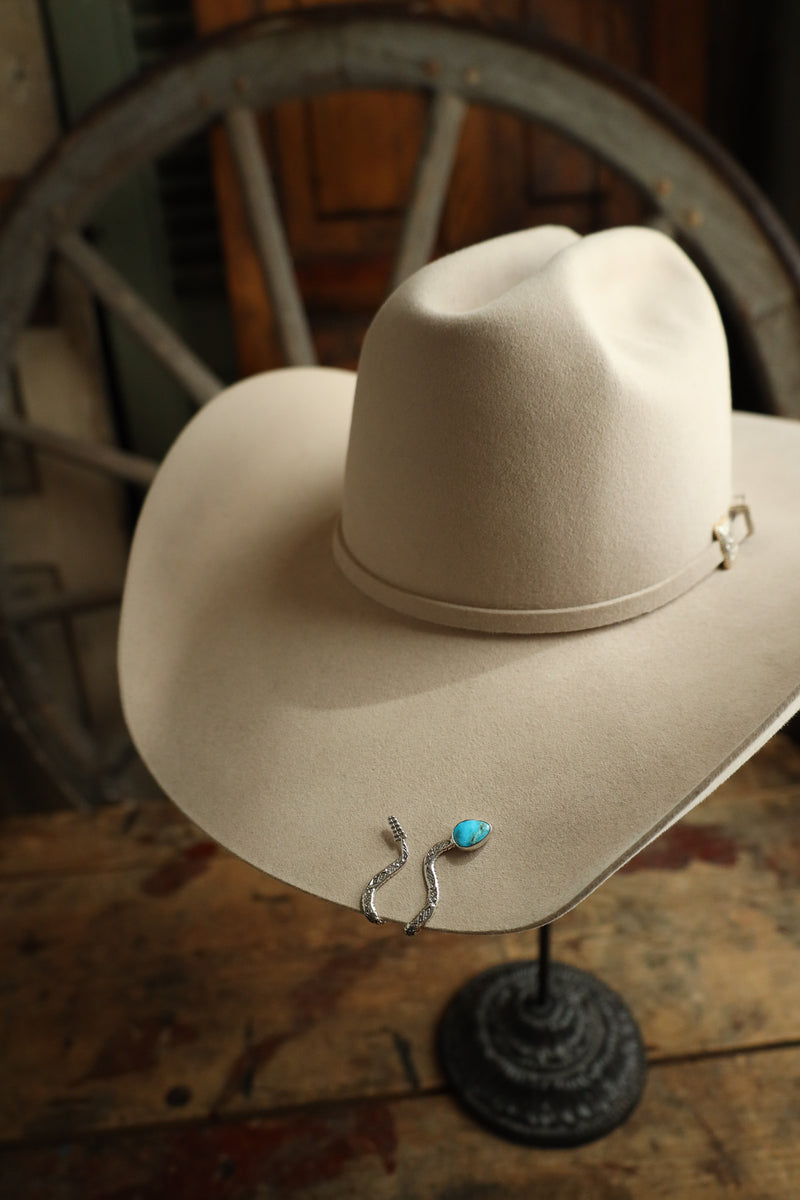 Turquoise head rattle snake hat clip 