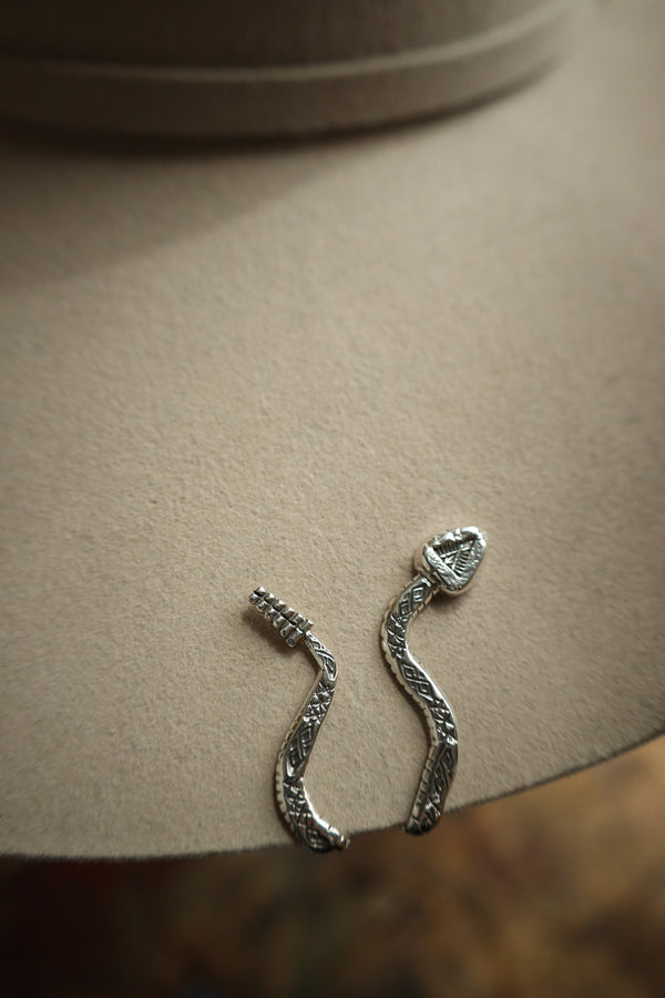 Sterling silver snake hat clip 