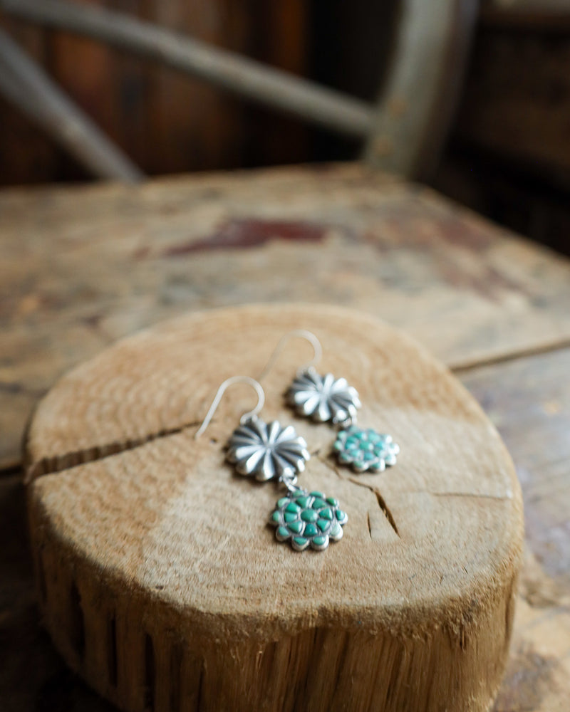 Peyote Bird Oval Starburst Green Turquoise Flower Earring