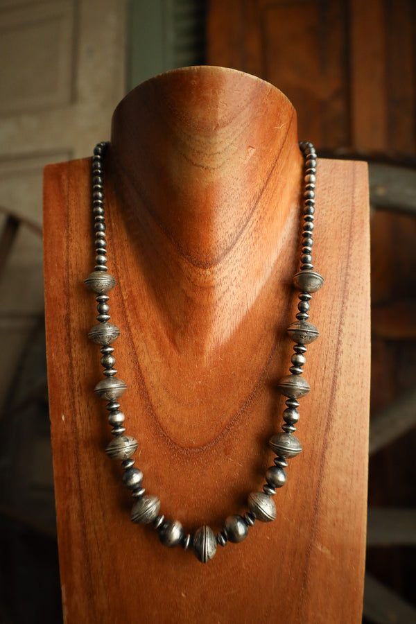 Navajo Pearls and Saucer Beads 20-22" Necklace
