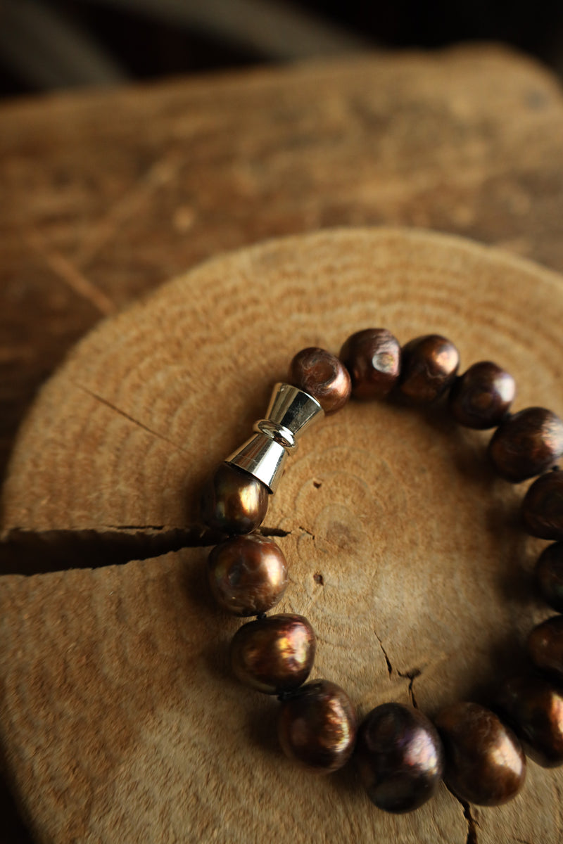 Brown Pearls Magnet Clasp Bracelet