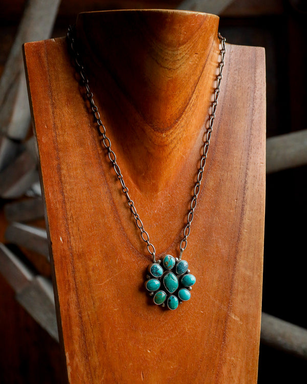 Carico Lake Turquoise Flower Cluster Necklace 