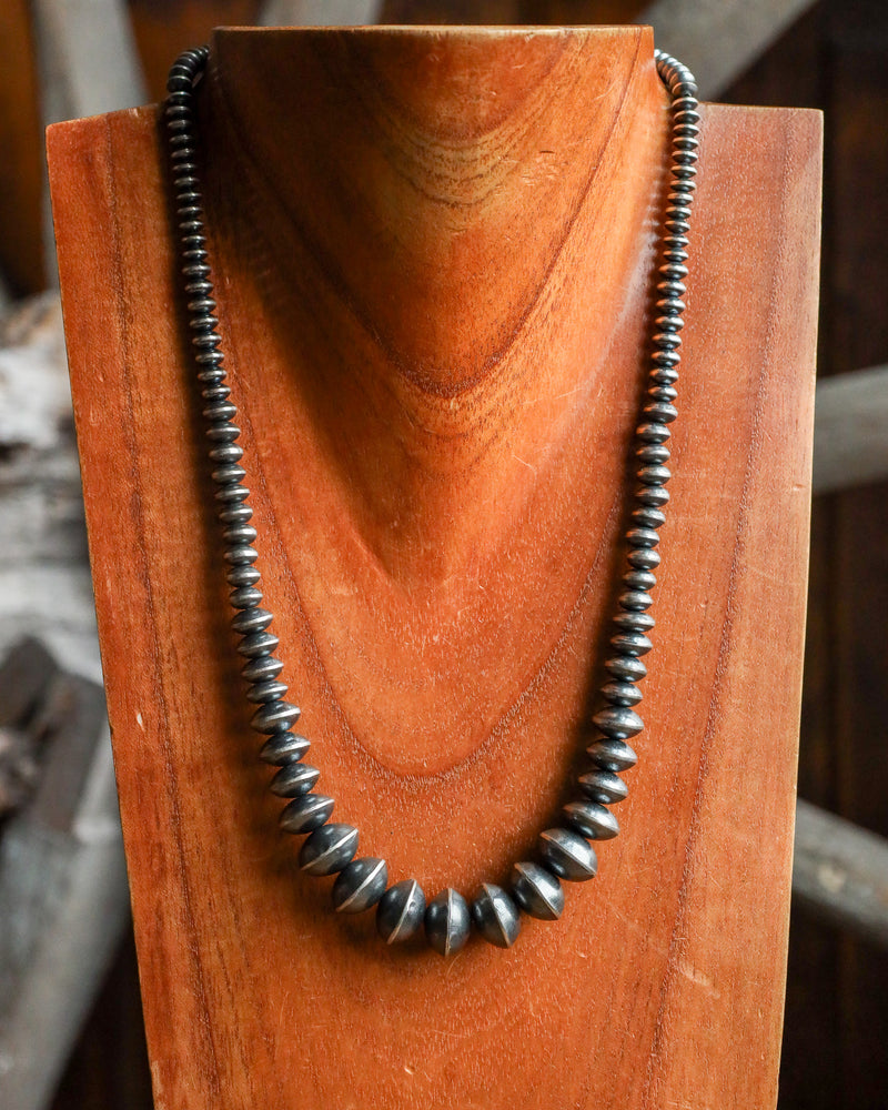 20" Graduated Navajo Pearl Saucers Necklace