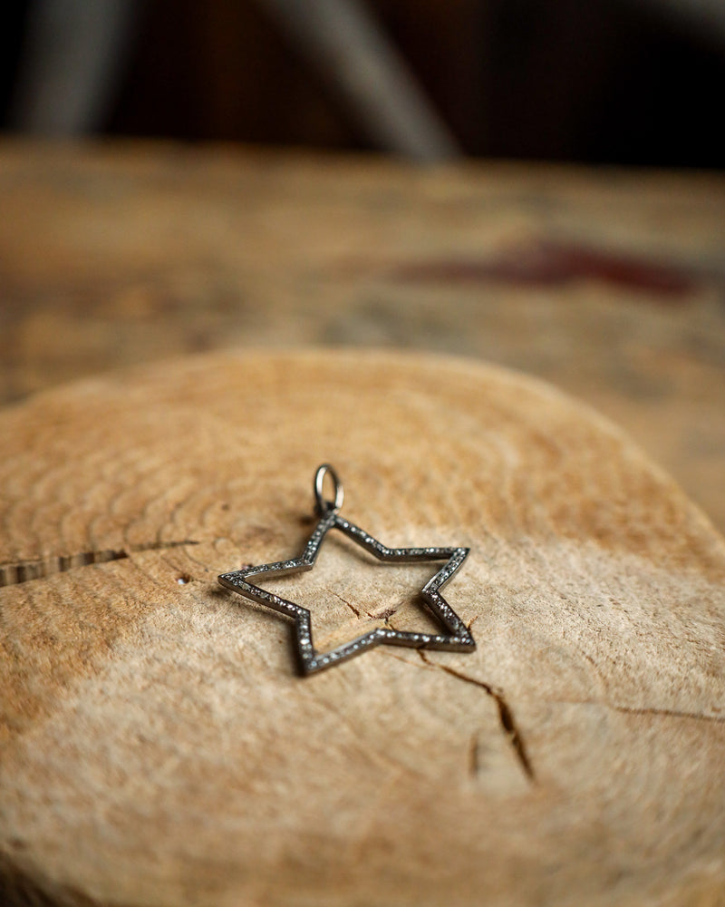 Open Star Black Diamonds Pendant 