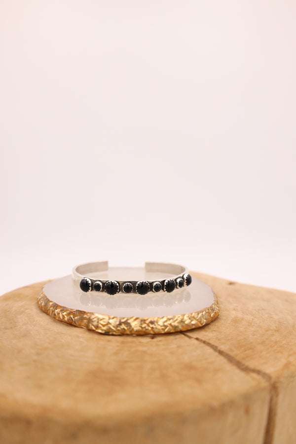 RICHARD SCHMIDT 6MM ONYX 5 ROUNDS AND 4 DOTS CUFF