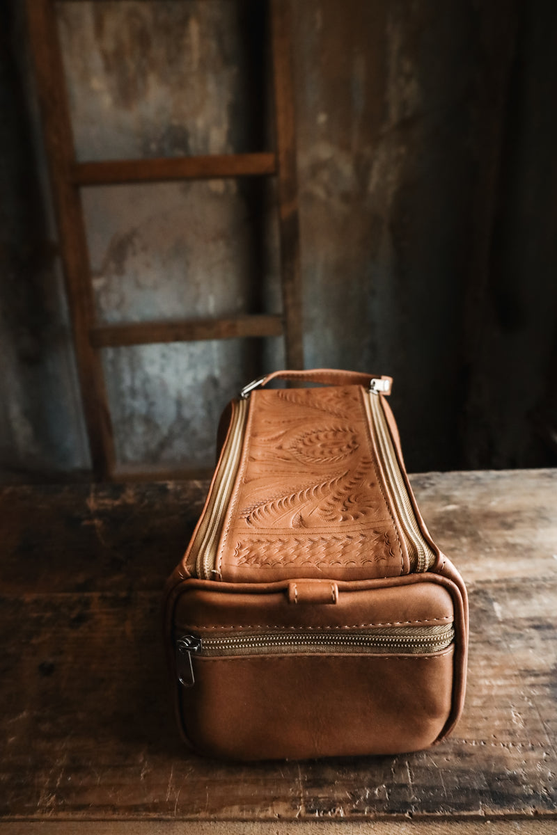 CARLUCCI LEATHER NATURAL TOOLED SHAVE KIT