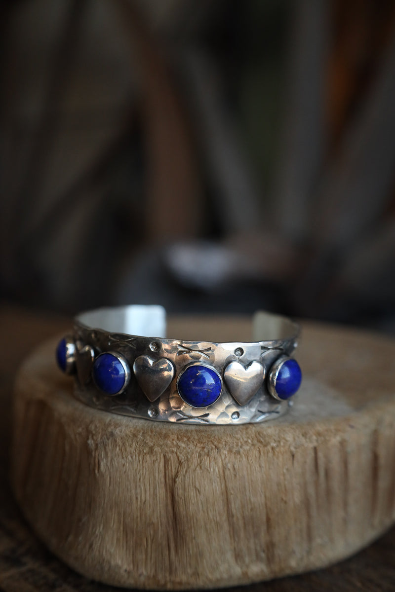 Richard Schmidt 3 Hearts 4 Lapis Rounds .75" Cuff