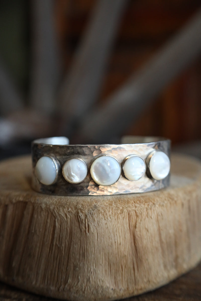 Richard Schmidt Mother Of Pearl 3 Large Rounds 2 Medium 3/4" Cuff