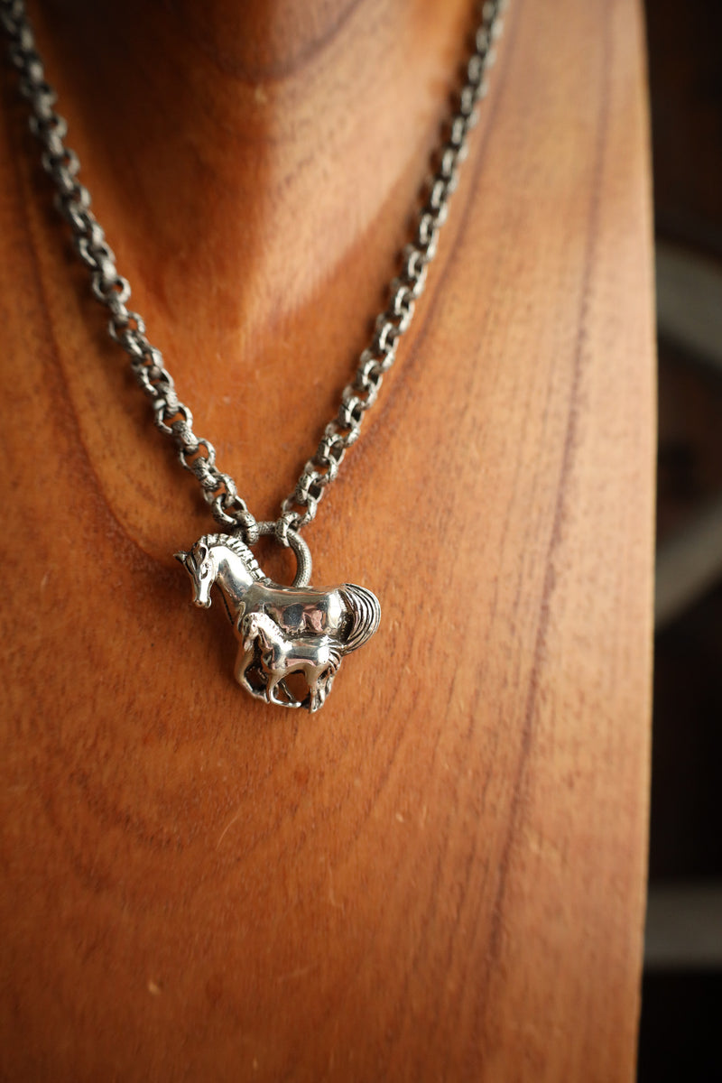 V2 Designs Sterling Silver Mare With Foal Necklace 